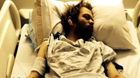 Solistul Sum 41, internat de urgență după ce i-au cedat ficatul și rinichii: 