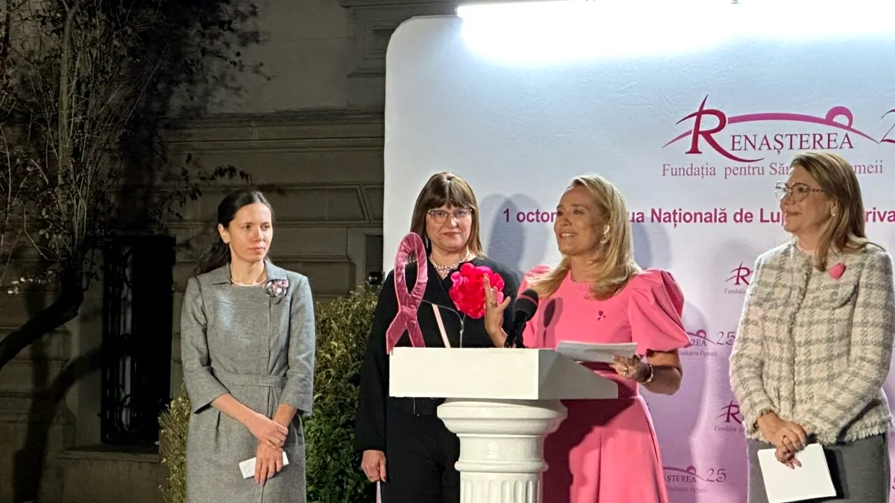 Nicușor Dan la Copenhaga, Mirabela Grădinaru la Cotroceni. Partenera, pentru prima dată în poziția de „prima doamnă”, a aprins lumina la un eveniment caritabil