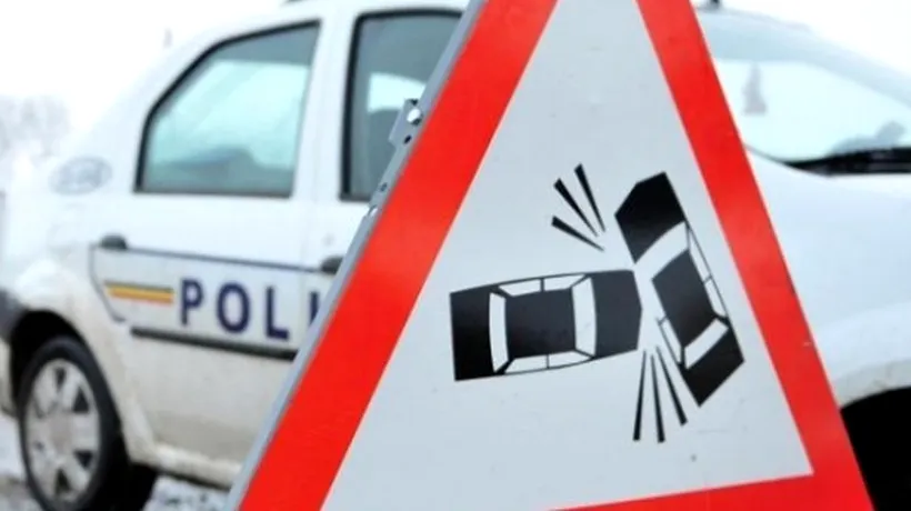 Accident grav în Mureș. Un mort și cinci răniți, după o coliziune între un microbuz, un TIR și un autoturism