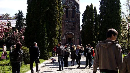 Aproximativ 10.000 de pelerini, așteptați la Mănăstirea Curtea de Argeș de Adormirea Maicii Domnului