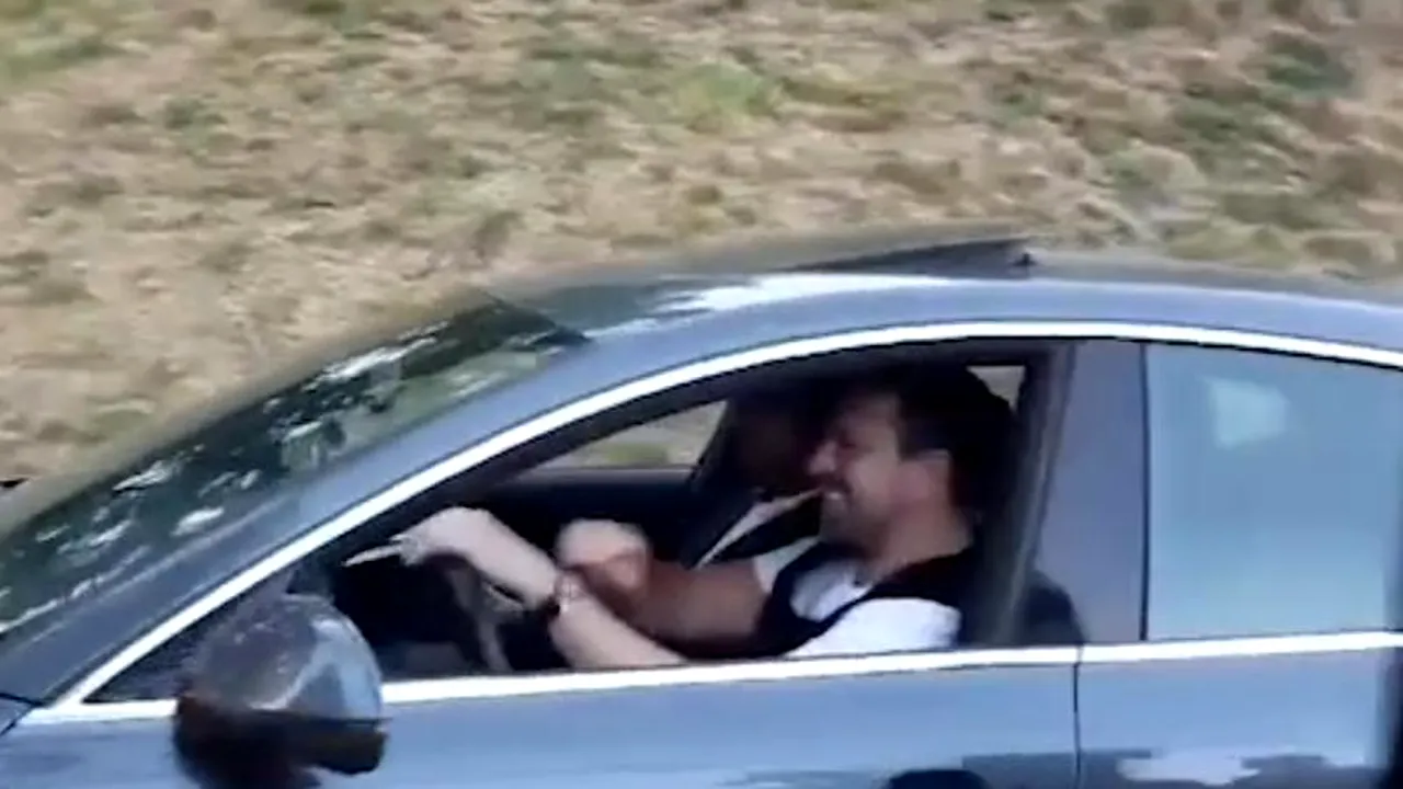 Horia Brenciu, un nou gest discutabil. Ce a făcut artistul într-un parc din Capitală VIDEO