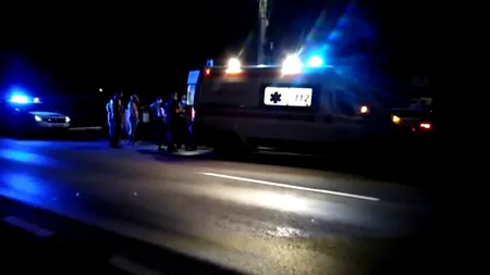 Bătaie cu furci în plină stradă, după un conflict interetnic între mai multe persoane. Oamenii acuză că Poliția a venit abia după 40 de minute! (VIDEO)