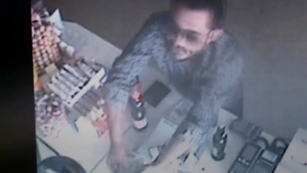 A intrat în benzinărie, a cumpărat și a plătit. Abia peste câteva ore vânzătorul a dat alarma