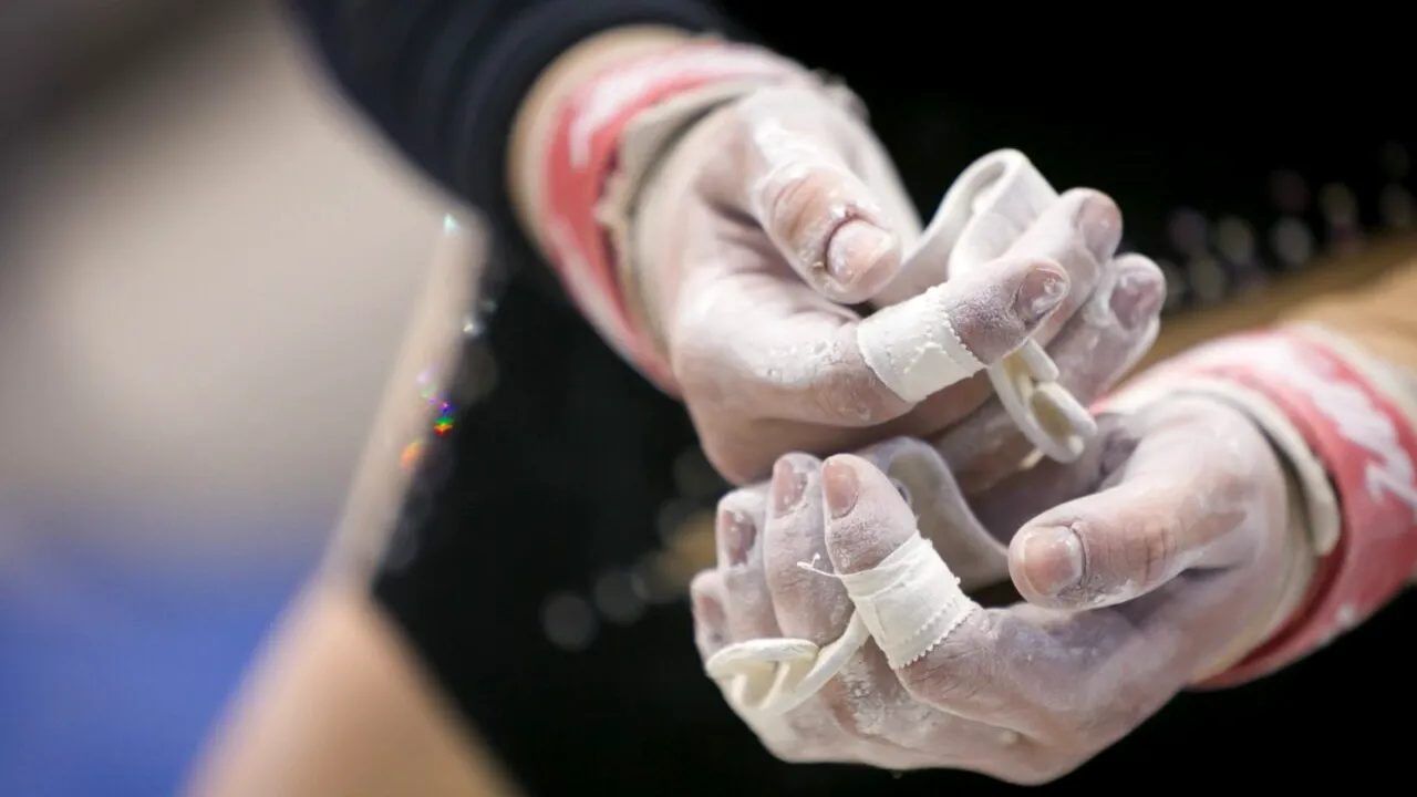 Conflict uriaș în GIMNASTICA românească. „A spus că mi-ar da pumni în gură până mă desfigurează şi am nevoie de operaţii estetice”