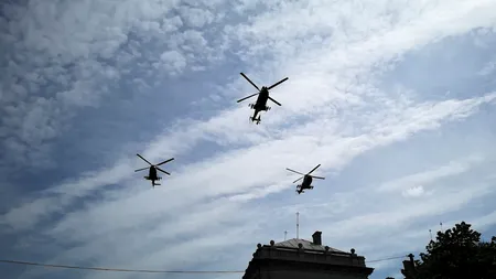 Tricolor purtat de un elicopter, MIG-uri și 1.000 de baloane, de Ziua Drapelului, la Cluj-Napoca