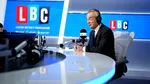Nigel Farage, ținta criticilor după ce i-a acuzat pe românii din Marea Britanie că ar mânca LEBEDELE din parcuri