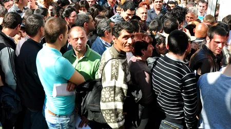 Jobul anului 2012 pentru care s-au bătut mii de români