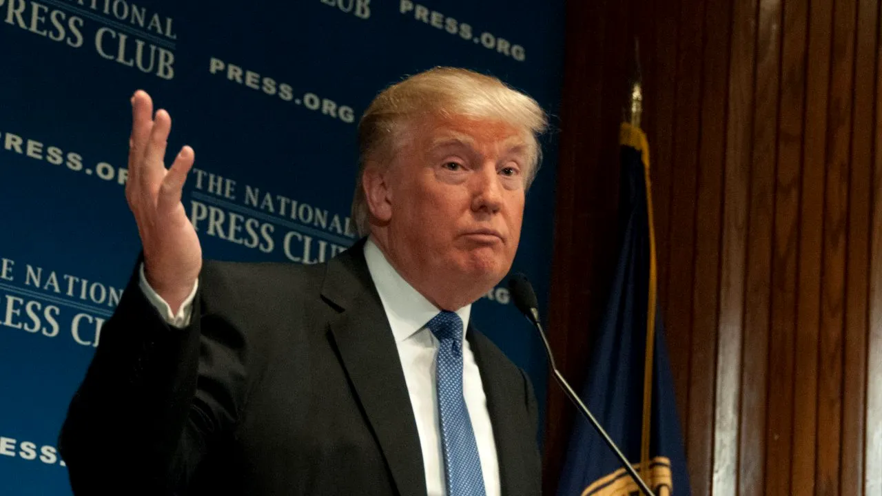 Cum și-a păcălit Trump susținătorii să-i doneze milioane de dolari, chiar dacă nu intenționaseră să facă asta