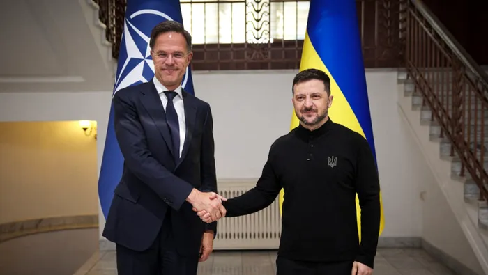 Mark Rutte și Volodimir Zelenski