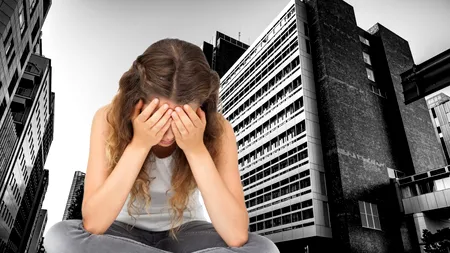 O adolescentă de 17 ani s-a SINUCIS aruncându-se de pe un mall. În cădere a lovit mortal o femeie aflată pe stradă. Unde s-a întâmplat tragedia