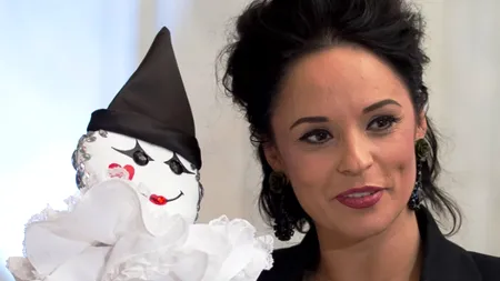 Câți bani au licitat miniștrii Guvernului Ponta pentru păpușile UNICEF. GALERIE FOTO