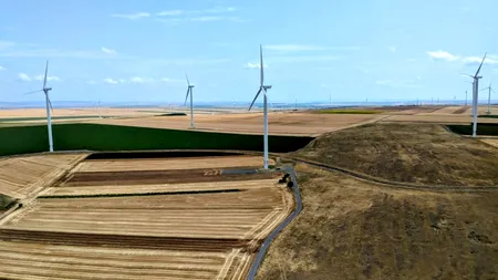 PPC încheie un acord pentru a achiziționa portofoliul de 629 MW de energie regenerabilă al Evryo Group