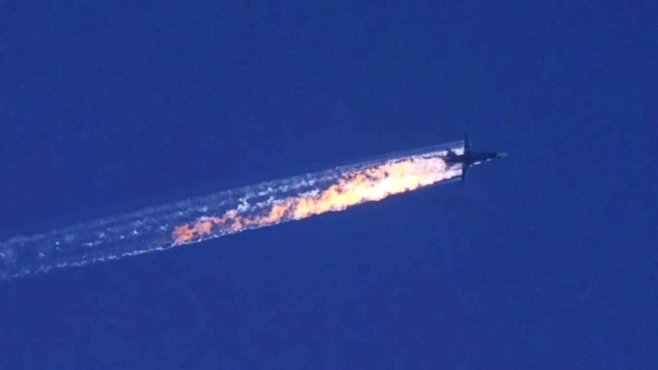 Turcia a doborât un avion de vânătoare al Rusiei, la granița cu Siria. Putin: Am fost înjunghiați pe la spate
