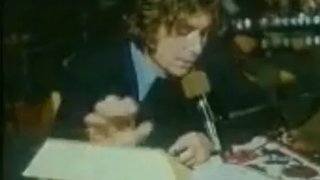 Adrian Păunescu la Cenaclul Flacăra: 