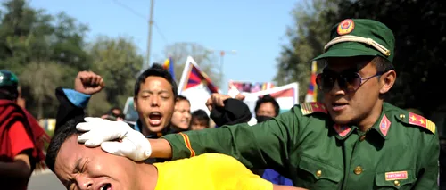 Patru tibetani au încercat să își dea foc în China, cu o zi înaintea de deschiderea Congresului Partidului Comunist Chinez