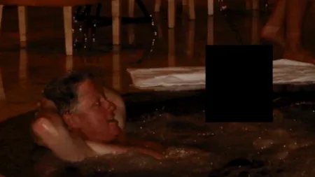 Unde dai și unde crapă: cum a devenit democratul Bill Clinton, și nu republicanul Donald Trump, subiectul principal al dezvăluirilor în cazul Epstein