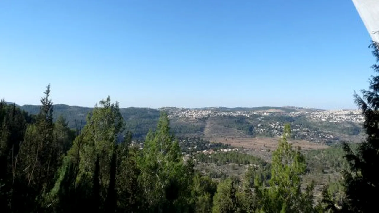 Consilierii lui Iohannis l-au trecut în neființă pe Shimon Peres