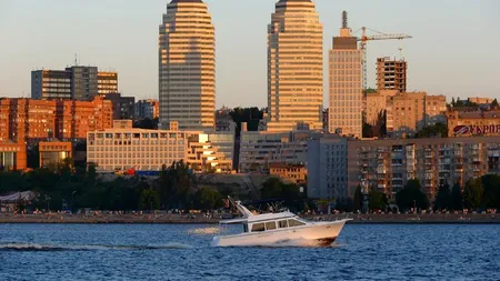 Patru explozii s-au produs în orașul ucrainean Dnipropetrovsk, rănind cel puțin 15 persoane