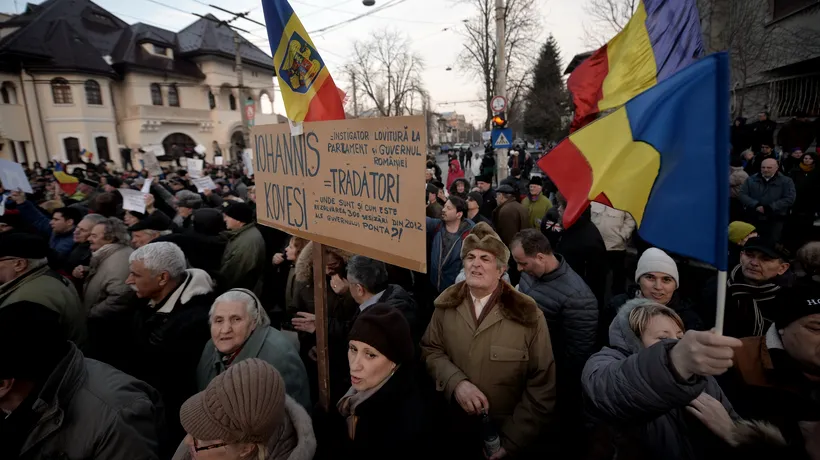 LIVE Proteste în București. Câteva mii de oameni în Piața Victoriei, peste 2.000 la Cotroceni