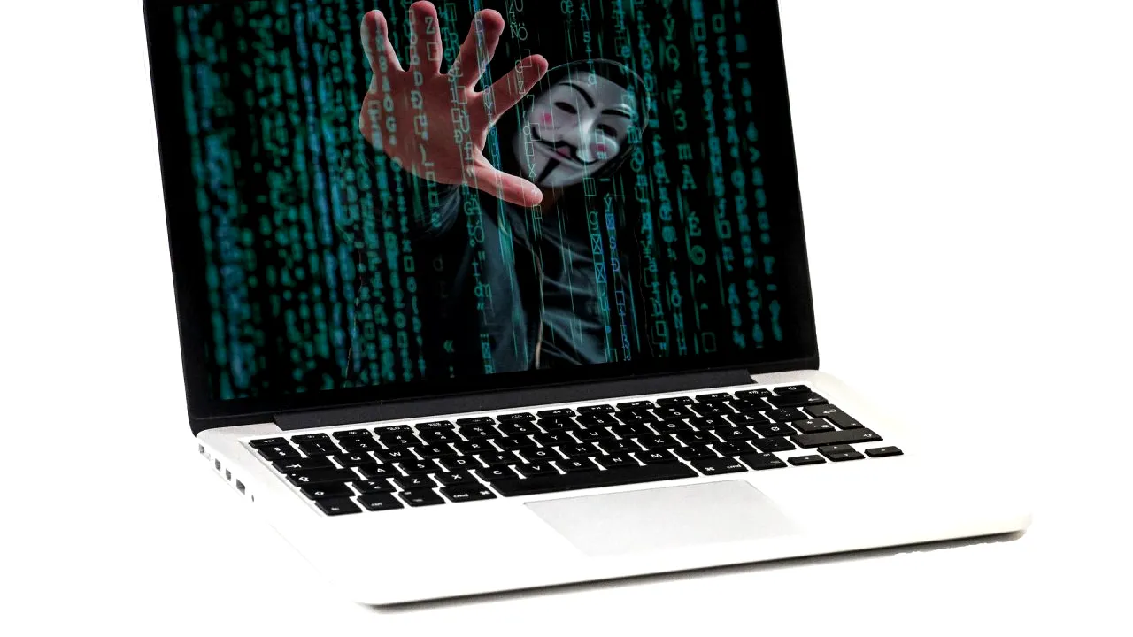 Avertisment. Băncile nu pot recupera banii din tranzacțiile neautorizate de sistemul bancar în caz de fraudă. Cinci recomandări pentru a diminua riscul de a deveni victima hackerilor