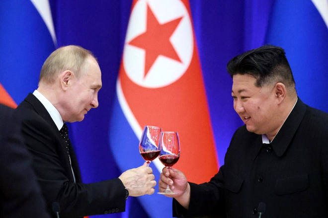 Vladimir Putin, un toast cu liderul suprem al Coreeii de Nord, Kim Jong-Un -Profimedia 