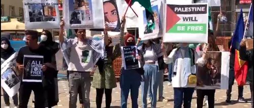 Protest la Timișoara. Peste 100 de palestinieni s-au adunat în Piaţa Victoriei: „Palestina, libertate!” (VIDEO)