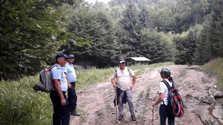 Doi turiști, soț și soție, rătăciți în Munții Buzăului, recuperați de jandarmi după două ore de căutări