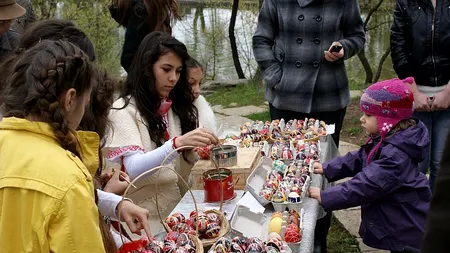 MESAJE DE PAȘTE TRADIȚIONALE și URĂRI DE PAȘTE. Cultul morților în Sărbătorile de Paști