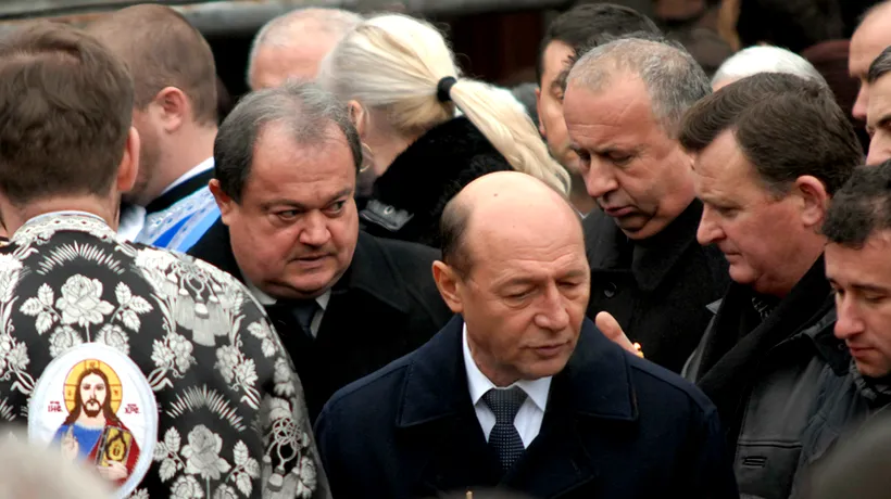 Traian Băsescu, Vasile Blaga și Elena Udrea, la funeraliile soției lui Gheorghe Flutur
