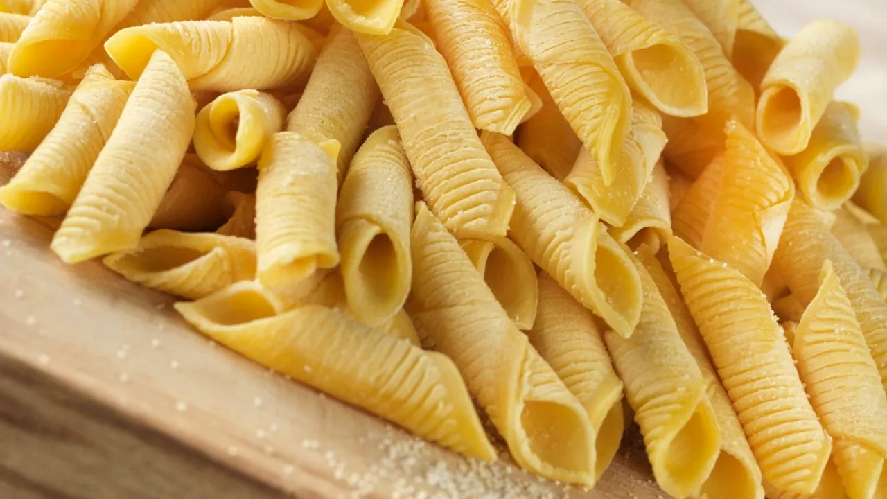 Un tânăr a mâncat doar macaroane cu brânză timp de 17 ani. Motivul bizar pentru care a făcut asta: „Nu am ales să fiu așa