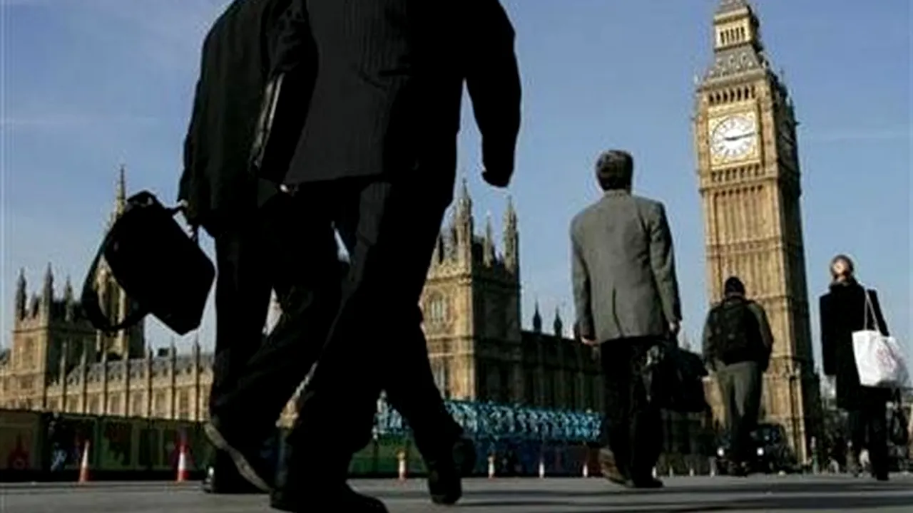 Persoane suspectate de finanțarea terorismului, arestate la Londra