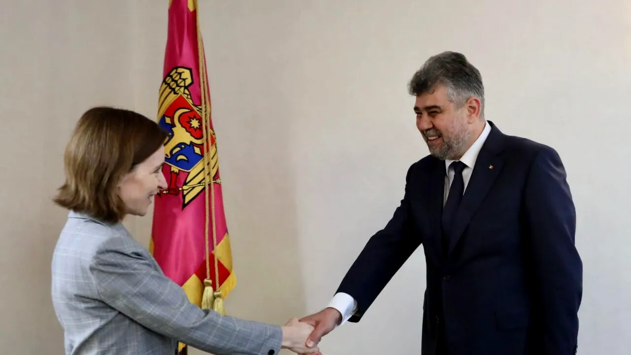 Marcel Ciolacu îi FELICITĂ pe cetățenii moldoveni și trage un semnal de alarmă: ,,Viitorul Republicii Moldova este doar către Vest