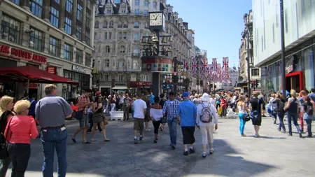 Mii de britanicii au găsit o cale ca să rămână în UE și după Brexit