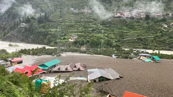 INUNDAȚIILE din India s-au soldat cu patru morți/ Autoritățile desfășoară echipaje pentru găsirea persoanelor dispărute