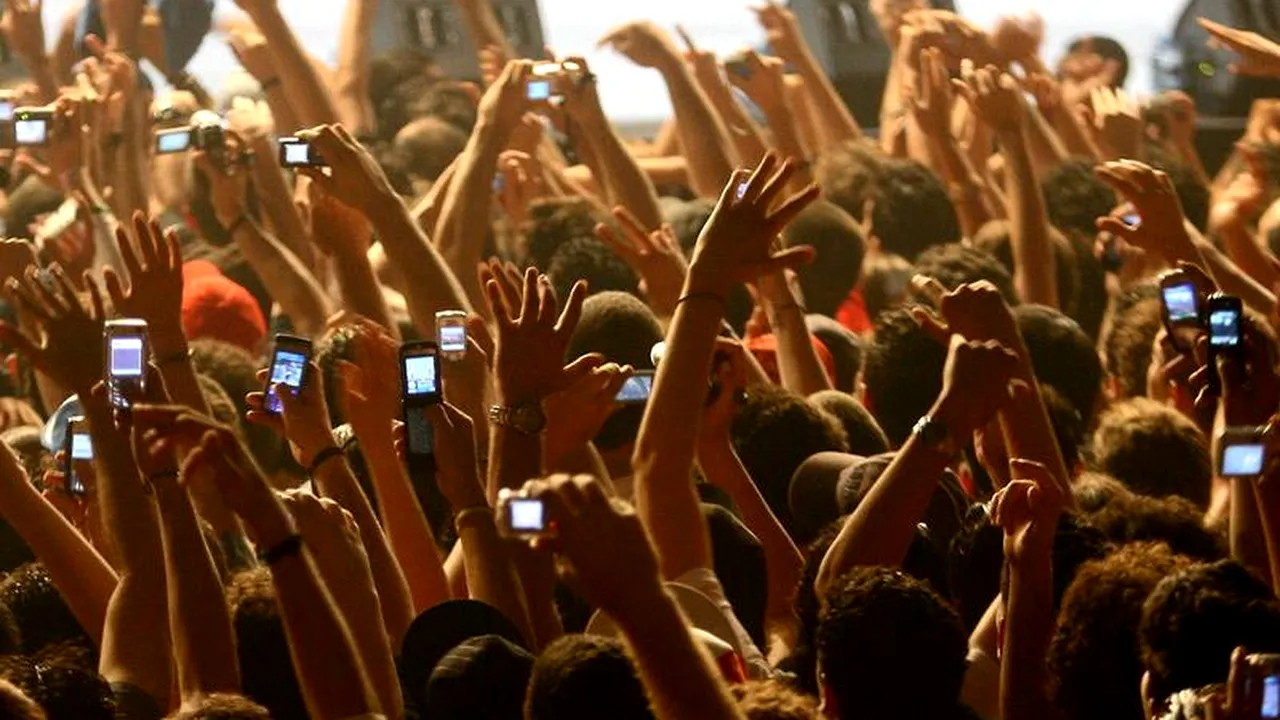 Câți oameni vor folosi telefoane mobile în 2017