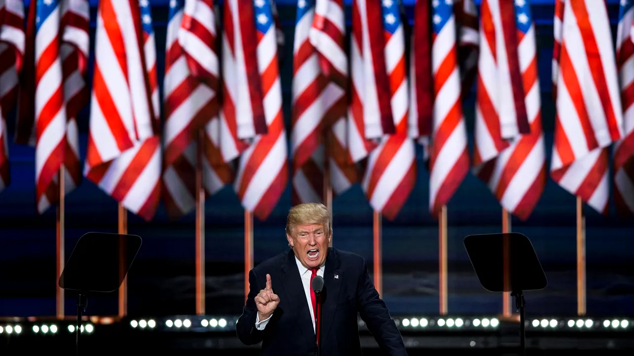 Michael Moore: Cinci motive pentru care Donald Trump va câștiga alegerile în SUA