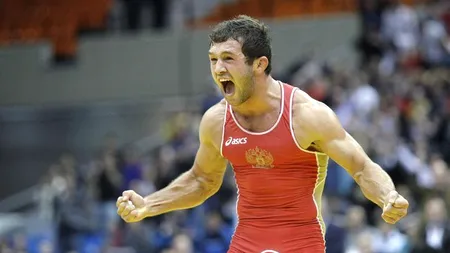 Besik Kuduhov, vicecampion olimpic la lupte libere, a murit într-un accident rutier