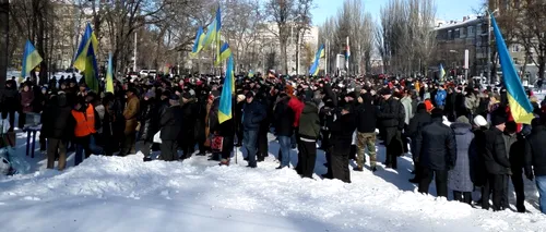 PROTESTE ÎN UCRAINA. Cum arată Euromaidanul din Dnepropetrovsk, oraș pro-Ianukovici. VIDEOREPORTAJ GÂNDUL