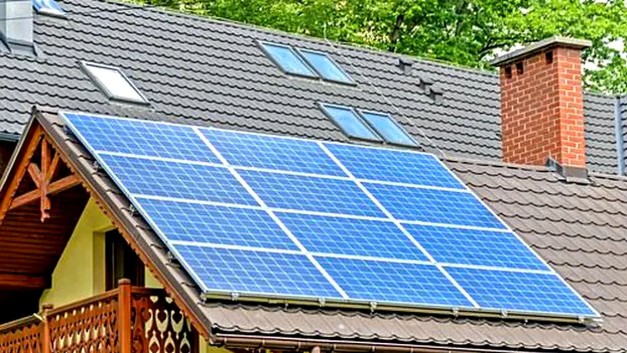 Soarele invizibil de pe acoperiș