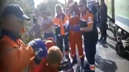 Accident cu un MORT și mai mulți răniți în Argeș. Un autocar, două CAMIOANE și un autoturism, implicate într-o COLIZIUNE