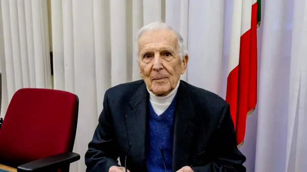 Sfaturile unui renumit oncolog în vârstă de 96 de ani pentru longevitate: „Nu refuz niciodată un desert mic”