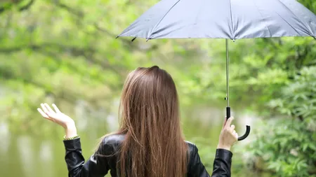 Prognoza meteorologică pentru 17 iulie 2025: Vreme instabilă cu PLOI torențiale, grindină și descărcări electrice