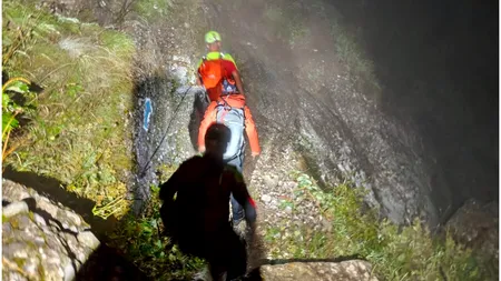 Salvamontiștii au intervenit pentru salvarea a doi turiști care nu mai puteau să coboare pe Jepii Mici