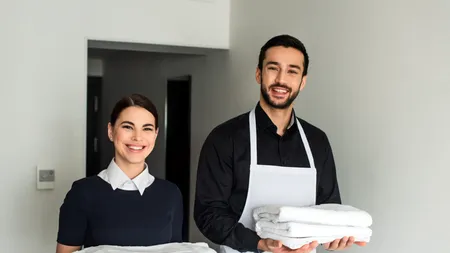 Țara în care angajații din hoteluri și restaurante sunt plătiți cu peste 2.000 de euro, dar angajatorii nu găsesc lucrători: „Candidaturi neserioase”