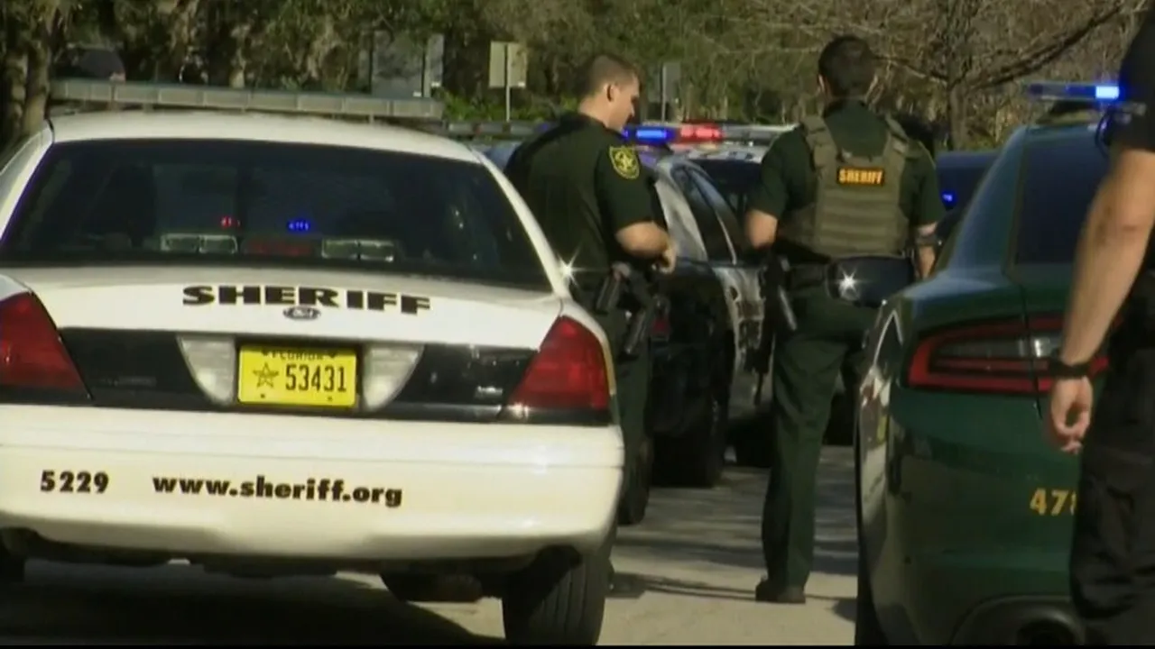 Donald Trump, prima reacție după atacul armat soldat cu zeci de victime comis într-un liceu din Florida