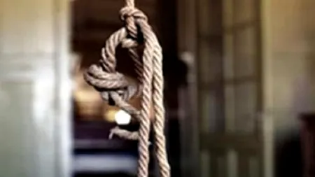 Încă un caz șocant: Un bărbat i-a legat fiului său de doar 2 ani un ștreang de gât și a amenințat că-l omoară