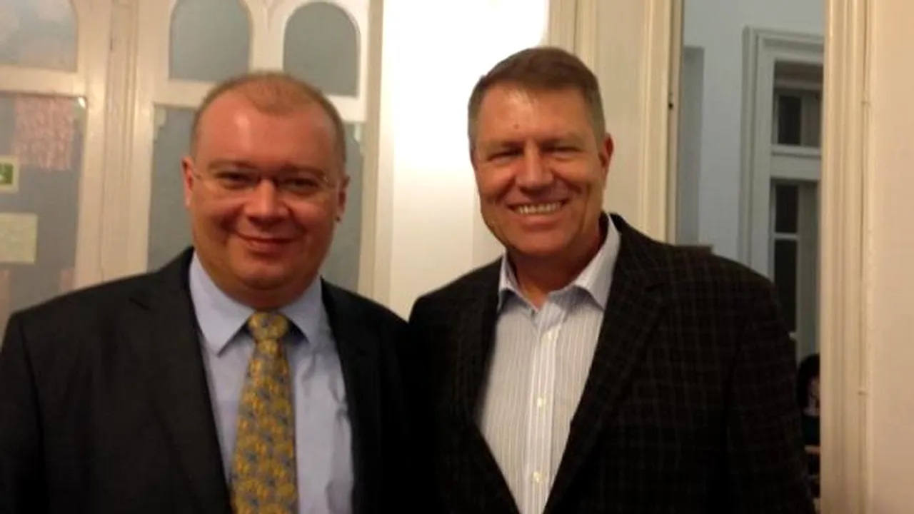 Șeful cancelariei prezidențiale, surprins în timp ce DOARME în timpul unei întâlniri oficiale din Serbia. Reacția sa după apariția imaginilor