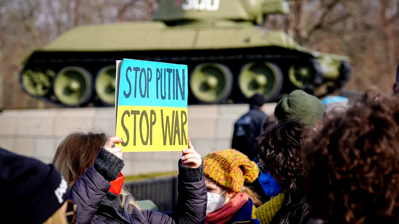 Izolarea Rusiei, resursele locale și economia globală: ”Un sistem socio-economic rezilient la șocurile externe”