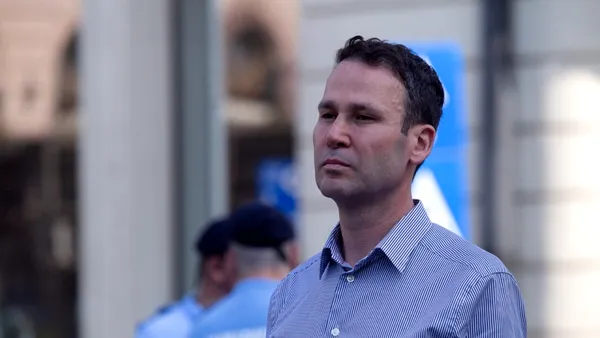 Robert Negoiţă scapă de controlul judiciar şi se poate întoarce la Primărie