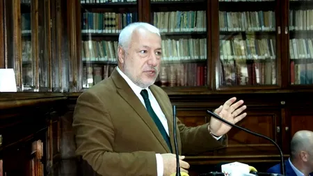Fostul consilier prezidențial Iulian Fota cere televiziunilor să nu îl mai sune: Nu pot să mă pliez pe mesajul festivist pe chestiunea B9